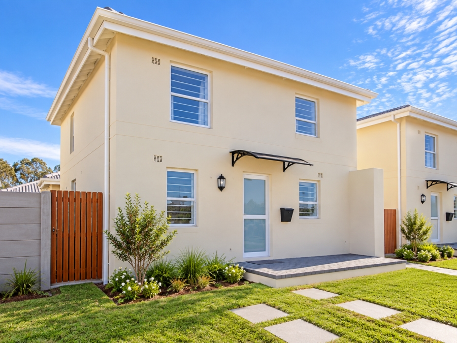 3 Bedroom Property for Sale in Silversands Western Cape